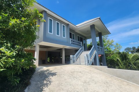 House in Ko Samui, Thailand 9 bedrooms № 137150 - photo 9