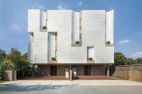 Townhouse in Bang Na, Bangkok, Thailand 4 bedrooms № 158766