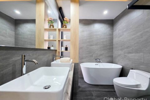 Haus in Pattaya, Thailand 3 Schlafzimmer № 233295 - Foto 20