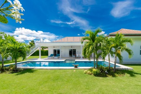 Villa in Hua Hin, Thailand 3 bedrooms № 114749 - photo 1