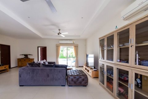 Villa in Hua Hin, Thailand 3 bedrooms № 114749 - photo 10