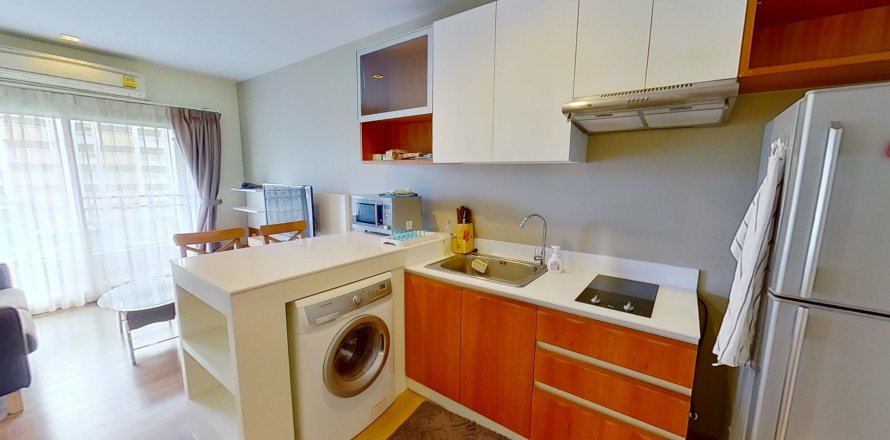 Studio dans le Condo à Khlong Toei, Bangkok, Thaïlande  № 173537