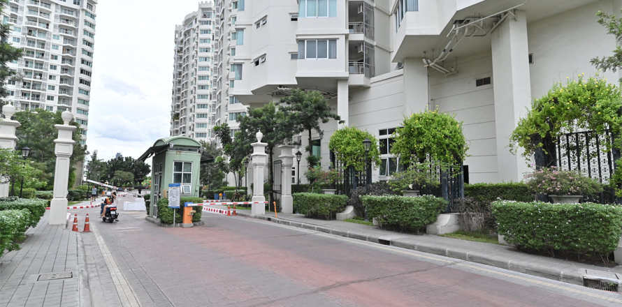 Condo in Bangkok, Thailand, 1 bedroom  № 186182