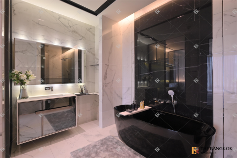Condo in Bangkok, Thailand, 2 bedrooms № 186185 - photo 3