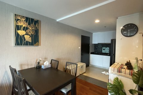Condo à Huai Khwang, Bangkok, Thaïlande, 2 chambres № 201104 - photo 4