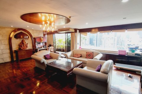 Condo à Watthana, Bangkok, Thaïlande, 3 chambres № 201102 - photo 3