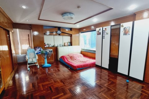 Condo à Watthana, Bangkok, Thaïlande, 3 chambres № 201102 - photo 11