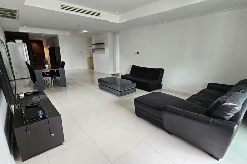 Condo à Watthana, Bangkok, Thaïlande, 2 chambres № 201106 - photo 11