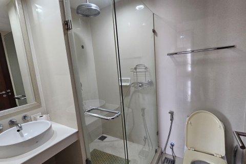 Condo à Watthana, Bangkok, Thaïlande, 2 chambres № 201106 - photo 5