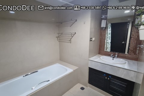 Condo à Khlong Toei, Bangkok, Thaïlande, 3 chambres № 201105 - photo 9
