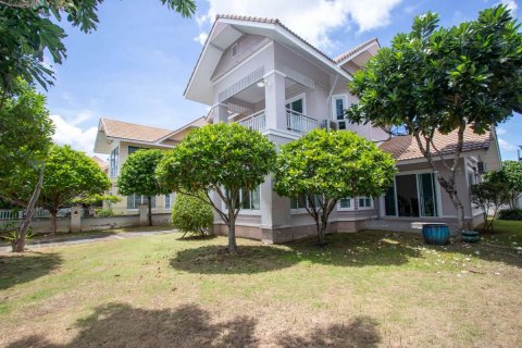 House in Chiang Mai, Thailand 4 bedrooms № 121736 - photo 4