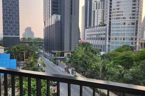 Студия в кондо в Ваттхане, Бангкок, Таиланд № 145150 - фото 4