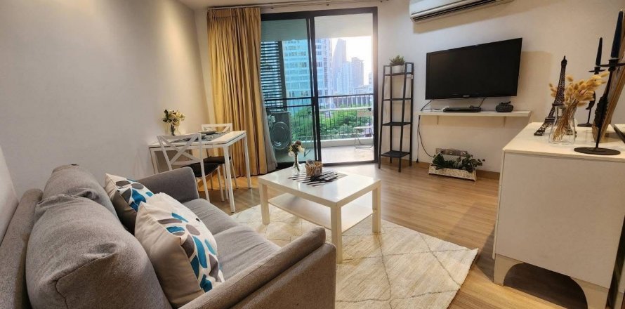 Студия в кондо в Ваттхане, Бангкок, Таиланд № 145150