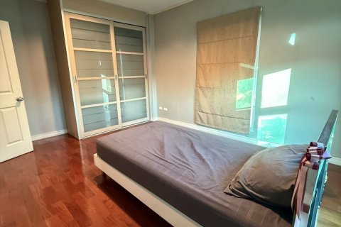 House in Bangkok, Thailand 4 bedrooms № 157885 - photo 11