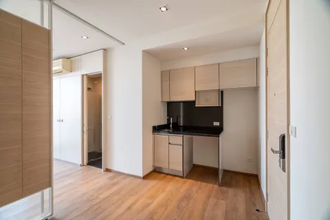 Studio in the Condo in Khlong Toei, Bangkok, Thailand  № 150357 - photo 7