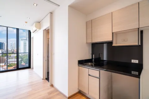 Studio in the Condo in Khlong Toei, Bangkok, Thailand  № 150357 - photo 2