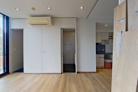 Studio in the Condo in Khlong Toei, Bangkok, Thailand № 150357 - photo 2