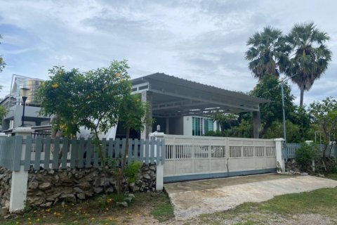 Villa in Cha-am, Thailand 3 bedrooms № 114890 - photo 1