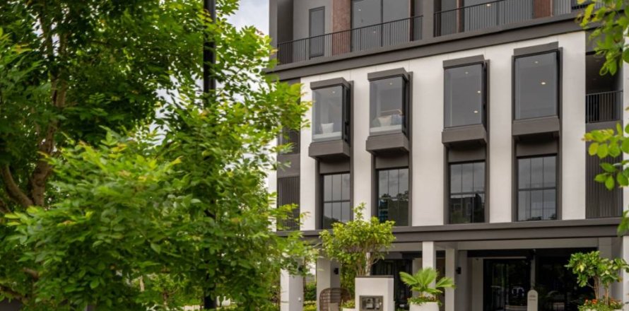 Townhouse à Wang Thonglang, Bangkok, Thaïlande 5 chambres № 114893