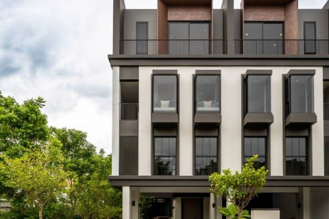 Таунхаус в Ванг Тонг Ланге, Бангкок, Таиланд с 5 спальнями  № 114892 - фото 2