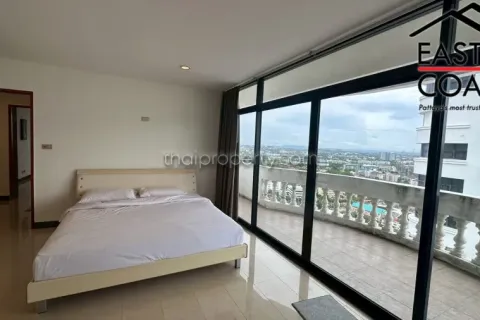 Condominio de 3 dormitorios en Jomtien Beach, Pattaya, Tailandia № 212644 - foto 2