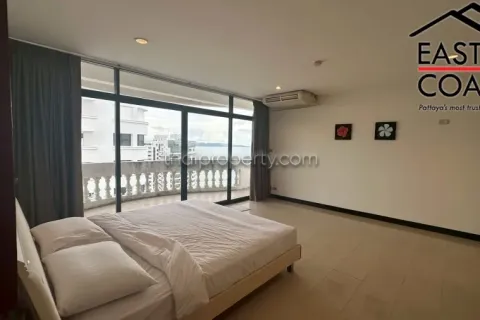 Condominio de 3 dormitorios en Jomtien Beach, Pattaya, Tailandia № 212644 - foto 14