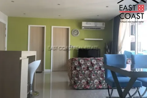 Condominio de 2 dormitorios en Jomtien Beach, Pattaya, Tailandia № 212643 - foto 4
