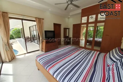 Casa de 3 dormitorios en Jomtien Beach, Pattaya, Tailandia № 212645 - foto 4