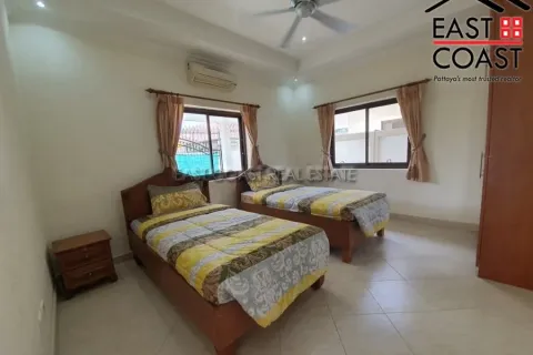 Casa de 3 dormitorios en Jomtien Beach, Pattaya, Tailandia № 212645 - foto 14