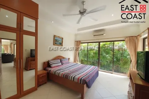 Casa de 3 dormitorios en Jomtien Beach, Pattaya, Tailandia № 212645 - foto 11
