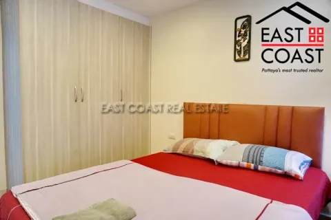 Condominio de 2 dormitorios en Pattaya, Tailandia № 212640 - foto 2