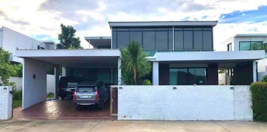 House in Chiang Mai, Thailand 4 bedrooms № 121879