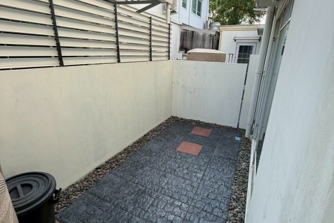 Таунхаус в Банг Каео, Таиланд с 2 спальнями № 164185 - фото 13