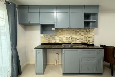 Таунхаус в Банг Каео, Таиланд с 2 спальнями № 164185 - фото 4