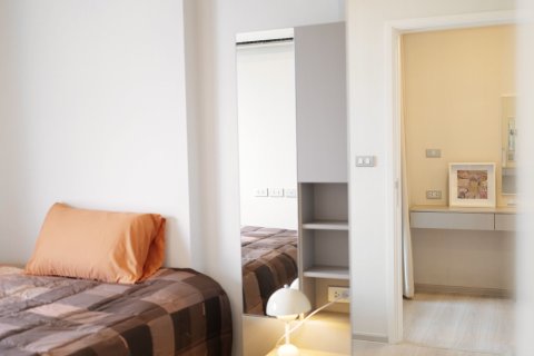 Студия в кондо в Клонг Тоэй, Бангкок, Таиланд № 164186 - фото 3