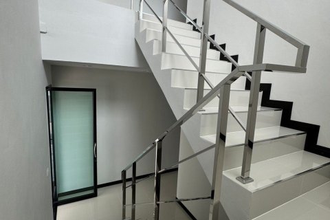 Entrepôt à Bang Len, Thaïlande № 164180 - photo 30