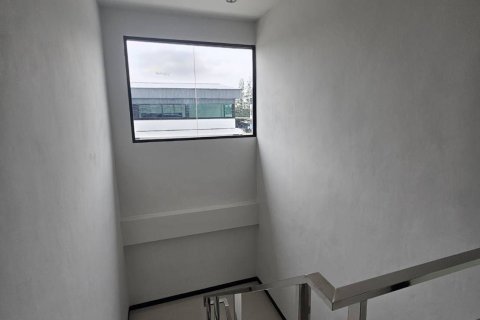 Entrepôt à Bang Len, Thaïlande № 164180 - photo 8