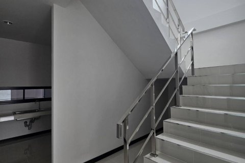 Entrepôt à Bang Len, Thaïlande № 164180 - photo 4