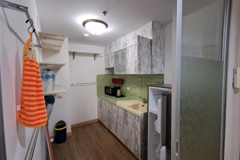 Студия в кондо в Кхлонг Сане, Бангкок, Таиланд № 147487 - фото 3