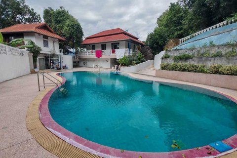 House in Ko Samui, Thailand 6 bedrooms № 138061 - photo 1