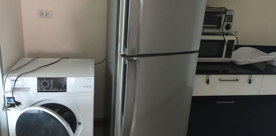 Condo à Khlong Toei, Bangkok, Thaïlande, 2 chambres  № 138062