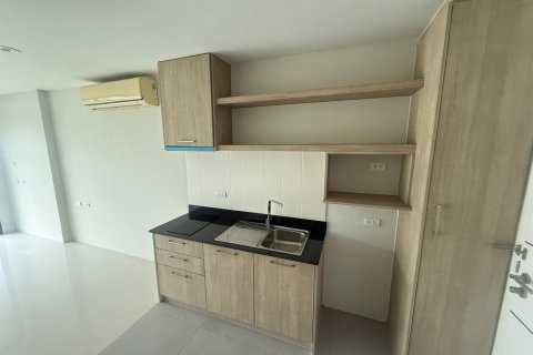 Studio in the Condo in Kathu, Thailand  № 138063 - photo 3
