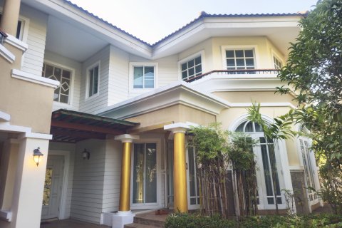 Дом в Чиангмае, Таиланд с 4 спальнями  № 138060 - фото 1