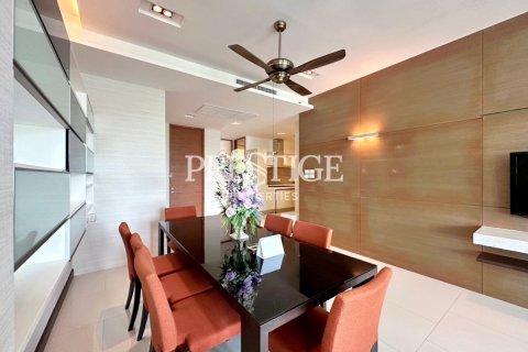 Condo in Pattaya, Thailand, 2 bedrooms № 198540 - photo 7