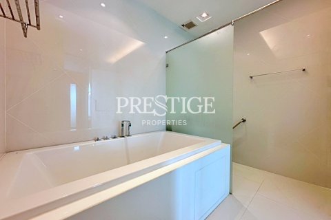 Condo in Pattaya, Thailand, 2 bedrooms № 198540 - photo 14