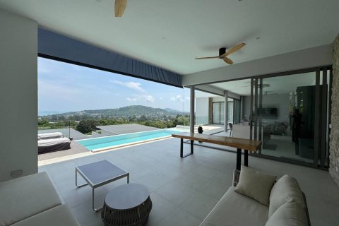 Villa in Ko Samui, Thailand 4 bedrooms № 179900 - photo 2