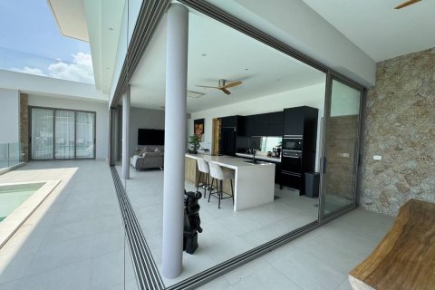 Villa in Ko Samui, Thailand 4 bedrooms № 179900 - photo 7