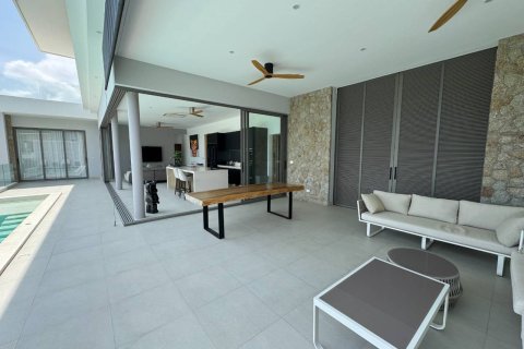 Villa in Ko Samui, Thailand 4 bedrooms № 179900 - photo 3