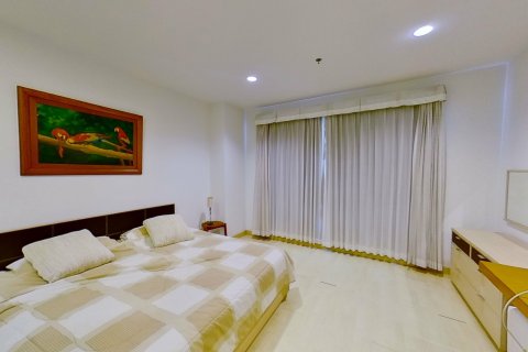 Кондоминиум с 2 спальнями в Клонг Тоэй, Бангкок, Таиланд № 170818 - фото 3