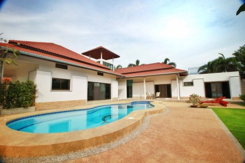 Вилла в Хуа Хине, Таиланд с 4 спальнями  № 171918 - фото 3